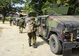 Hummers with Canadian soldiers
